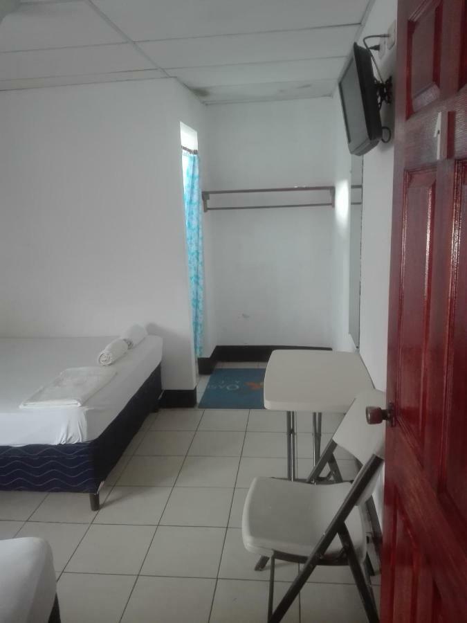 Hostal Don Frank San Carlos Extérieur photo